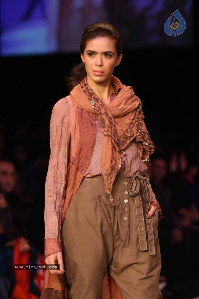 Lakme Fashion Week Day 5 All Shows - 9 / 34 photos