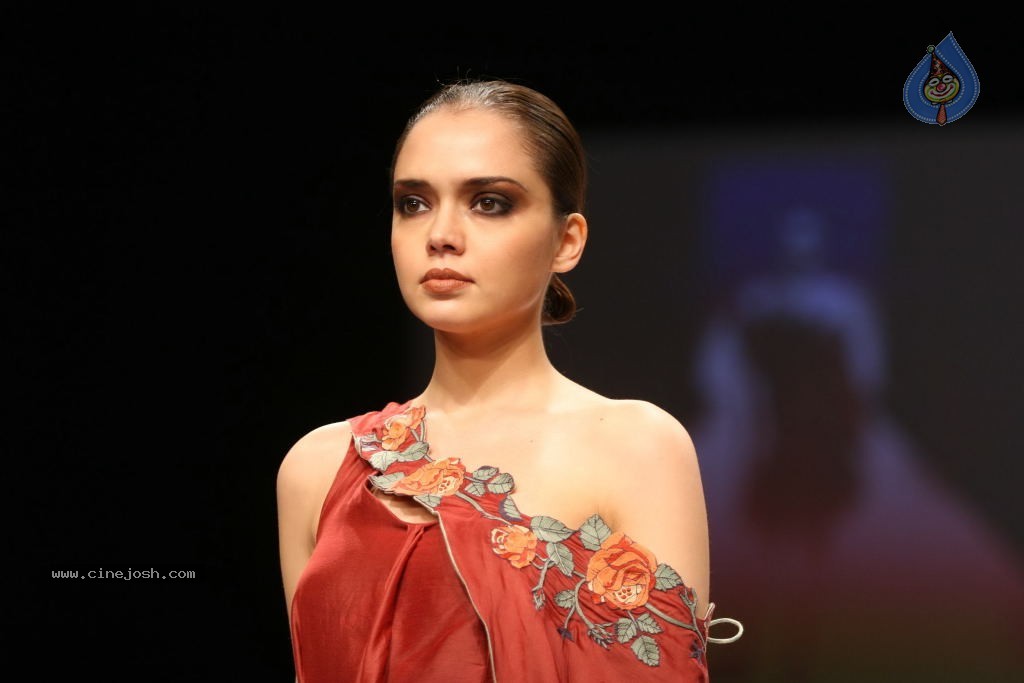 Lakme Fashion Week Day 5 All Shows - 13 / 34 photos