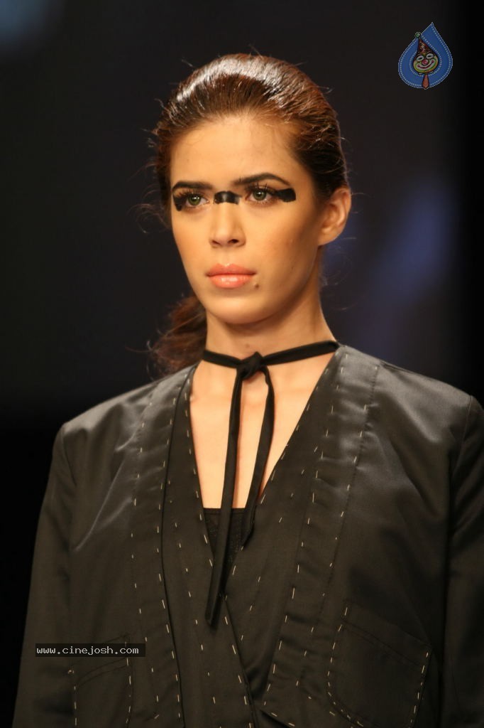 Lakme Fashion Week Day 5 All Shows - 23 / 34 photos