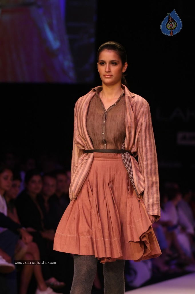 Lakme Fashion Week Day 5 All Shows - 26 / 34 photos