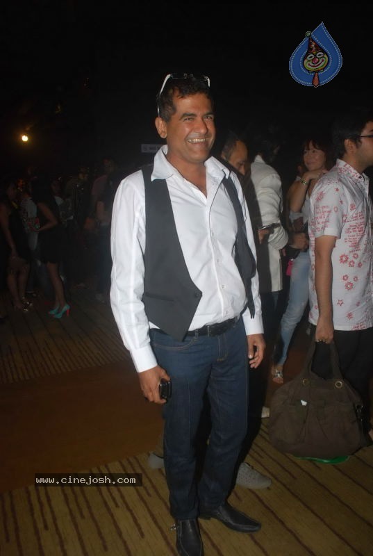 Lakme Fashion Week Day 5 Guests - 13 / 114 photos