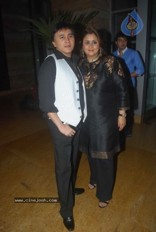 Lakme Fashion Week Day 5 Guests - 21 / 114 photos