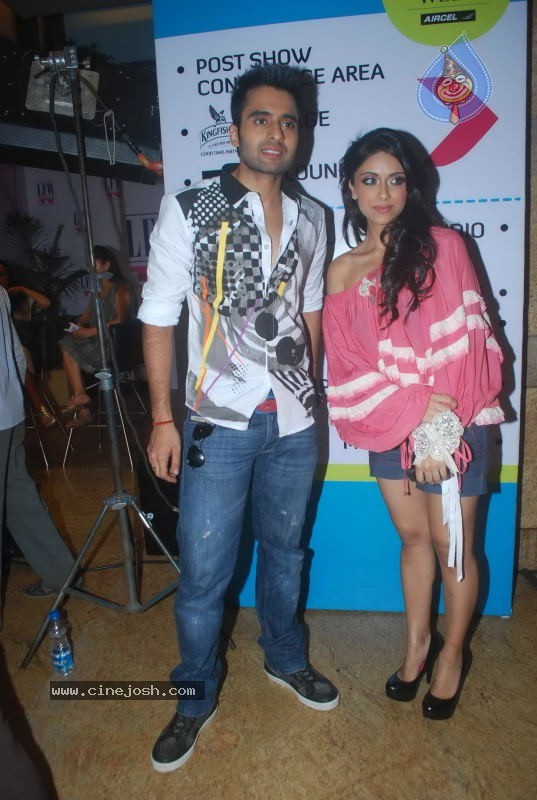 Lakme Fashion Week Day 5 Guests - 49 / 114 photos