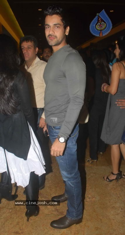 Lakme Fashion Week Day 5 Guests - 56 / 114 photos