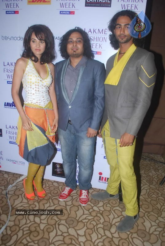 Lakme Fashion Week Day 5 Guests - 107 / 114 photos