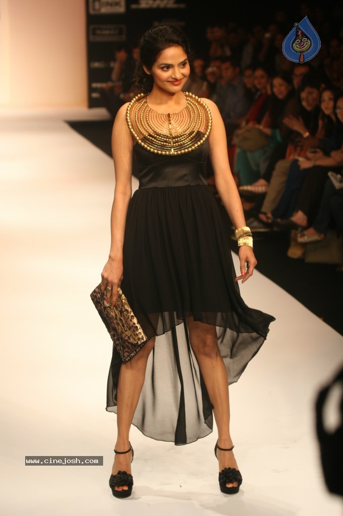 Lakme Fashion Week Day 5 Guests - 54 / 172 photos