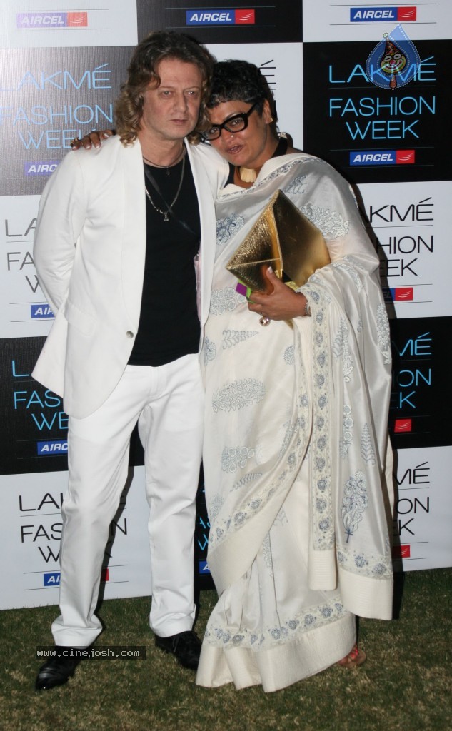 Lakme Fashion Week Day 5 Guests - 58 / 172 photos