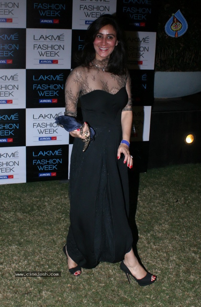 Lakme Fashion Week Day 5 Guests - 68 / 172 photos