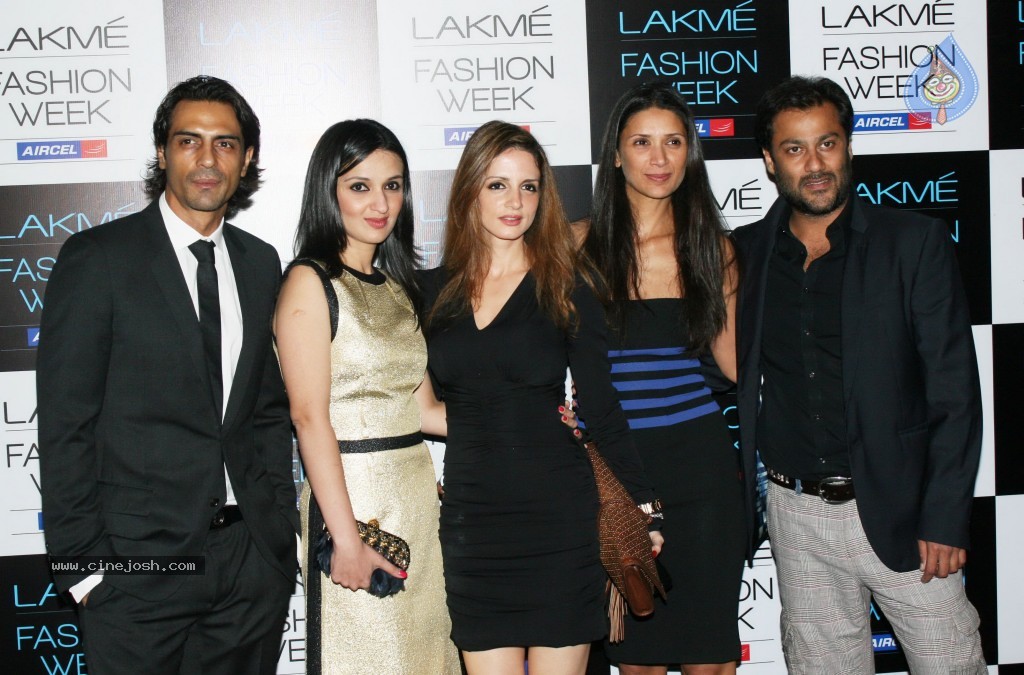 Lakme Fashion Week Day 5 Guests - 169 / 172 photos