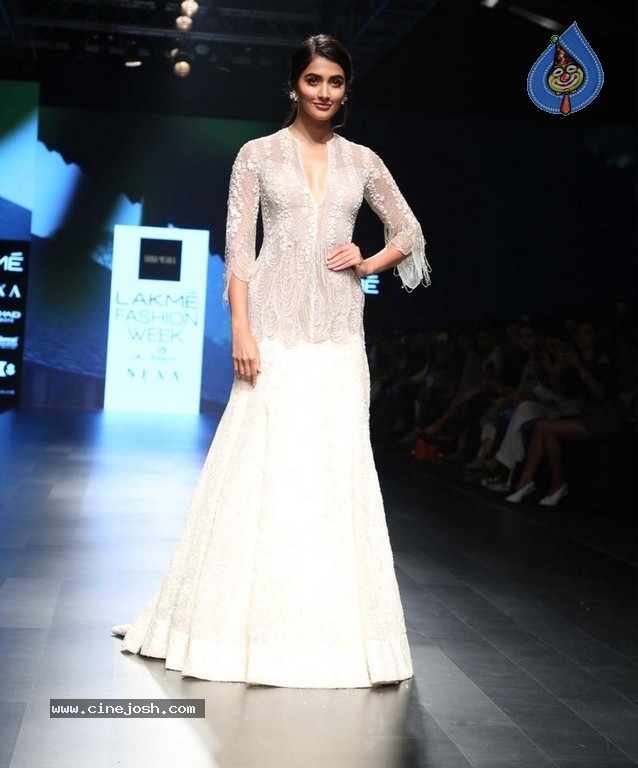 Lakme Fashion Week Grand Finale - 13 / 35 photos