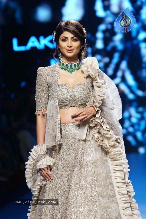 Lakme Fashion Week Grand Finale - 16 / 35 photos