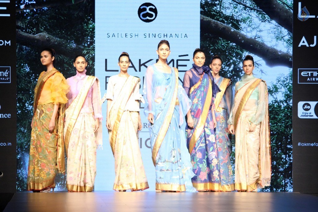 Lakme Fashion Week Summer 2017 Photos - 23 / 42 photos