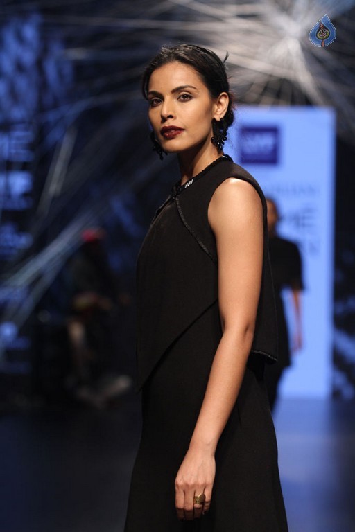 Lakme Fashion Week Winter Festive 2016 - 32 / 82 photos