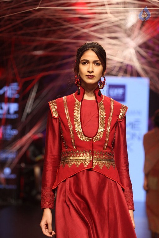 Lakme Fashion Week Winter Festive 2016 - 39 / 82 photos