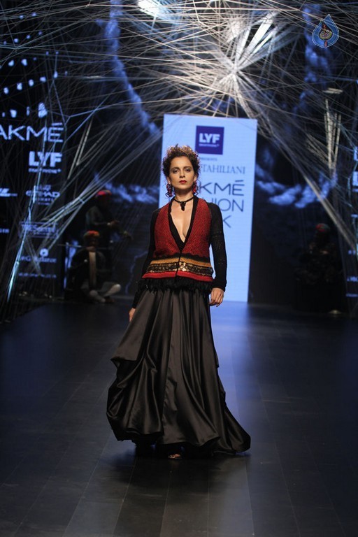 Lakme Fashion Week Winter Festive 2016 - 69 / 82 photos