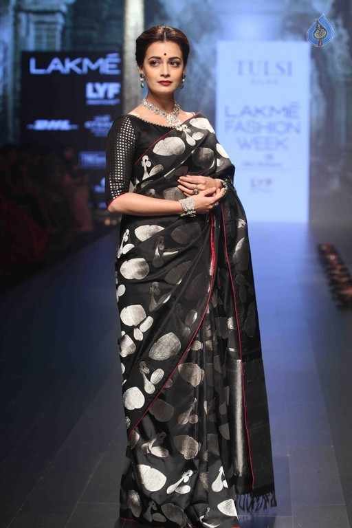 Lakme Fashion Week Winter Festive 2016 Grand Finale - 54 / 84 photos