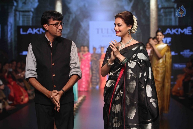 Lakme Fashion Week Winter Festive 2016 Grand Finale - 72 / 84 photos