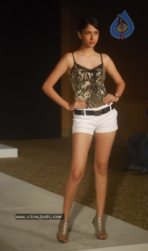 Lakme Female Model Auditions - 10 / 70 photos