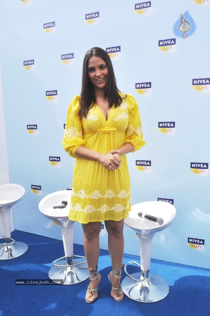 Lara Dutta Launches Nivea Sun - 1 / 29 photos