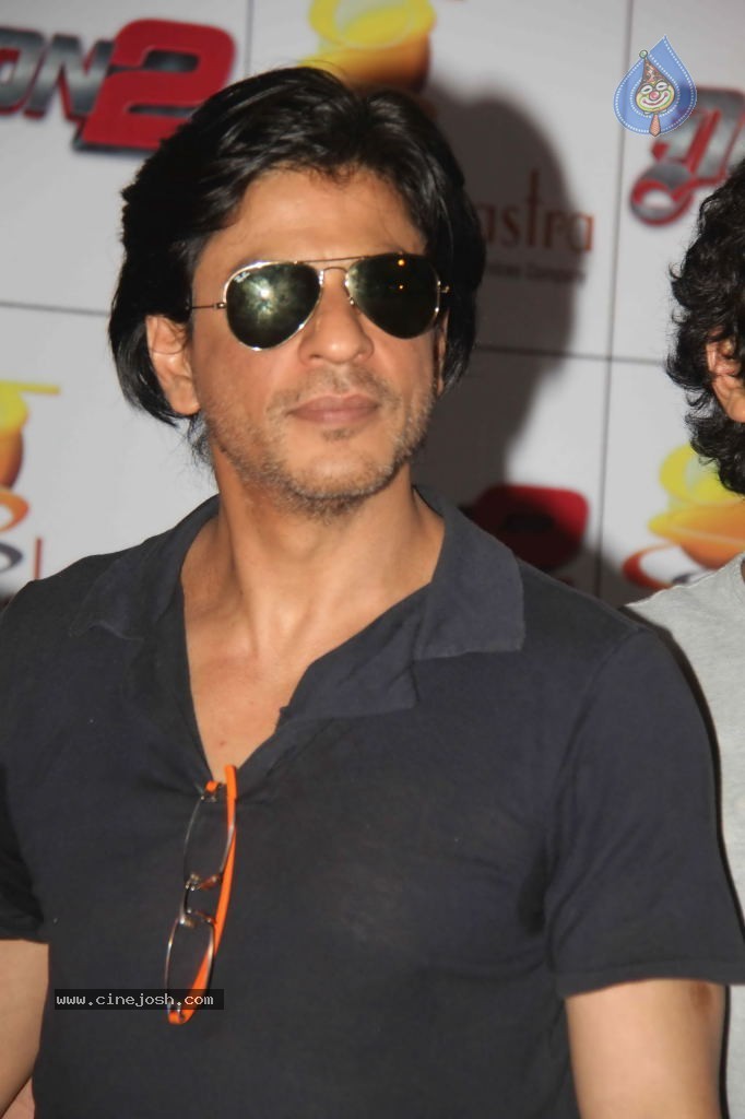 Do You Love Shah Rukh's Evil Side? - Rediff.com