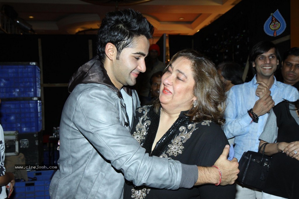 Lekar Hum Deewana Dil Film Music Launch - 15 / 149 photos