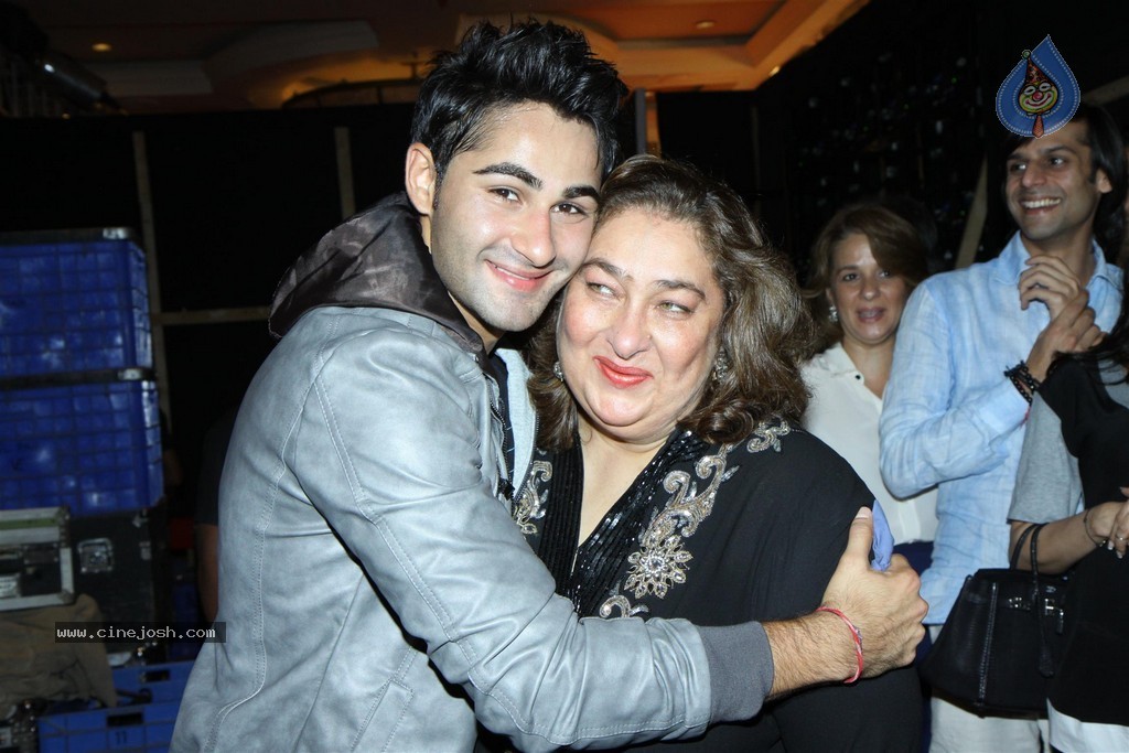 Lekar Hum Deewana Dil Film Music Launch - 142 / 149 photos