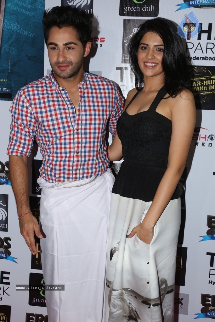 Lekar Hum Deewana Dil Press Meet - 35 / 133 photos