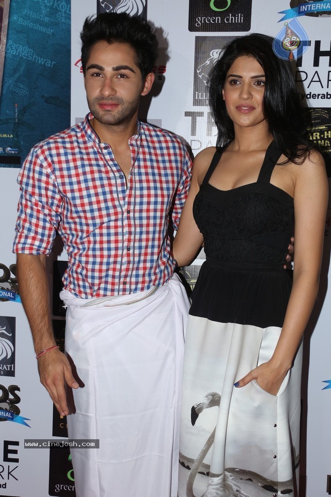 Lekar Hum Deewana Dil Press Meet - 64 / 133 photos