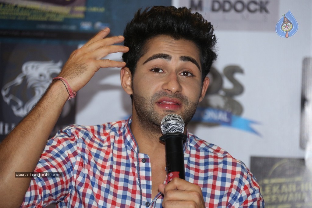 Lekar Hum Deewana Dil Press Meet - 81 / 133 photos