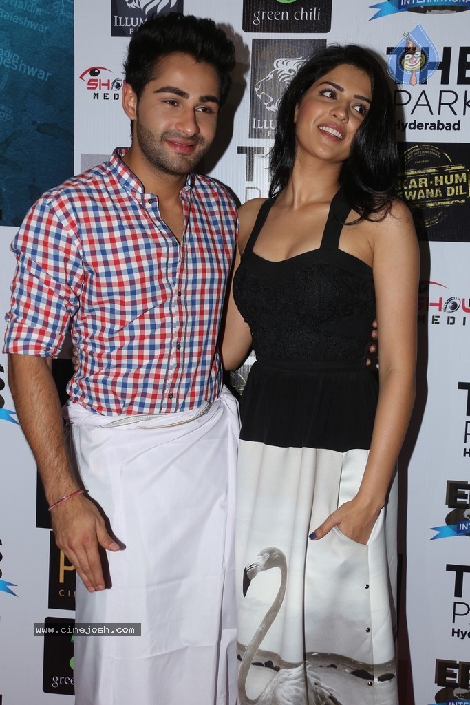 Lekar Hum Deewana Dil Press Meet - 103 / 133 photos