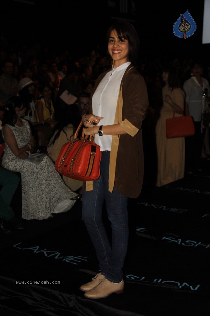 LFW 2013 Day 2 All Shows - 74 / 150 photos