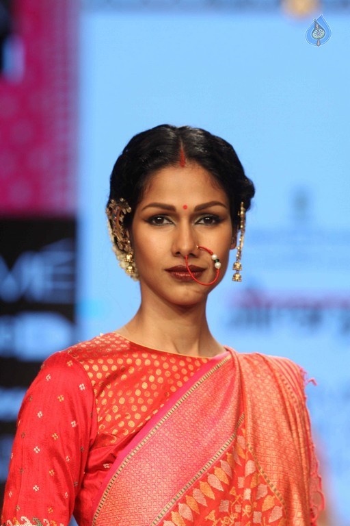 LFW 2015 Gaurang Show - 21 / 36 photos