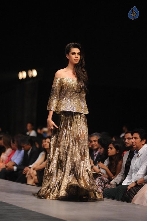 LFW 2015 Manish Malhotra Show 1 - 44 / 62 photos