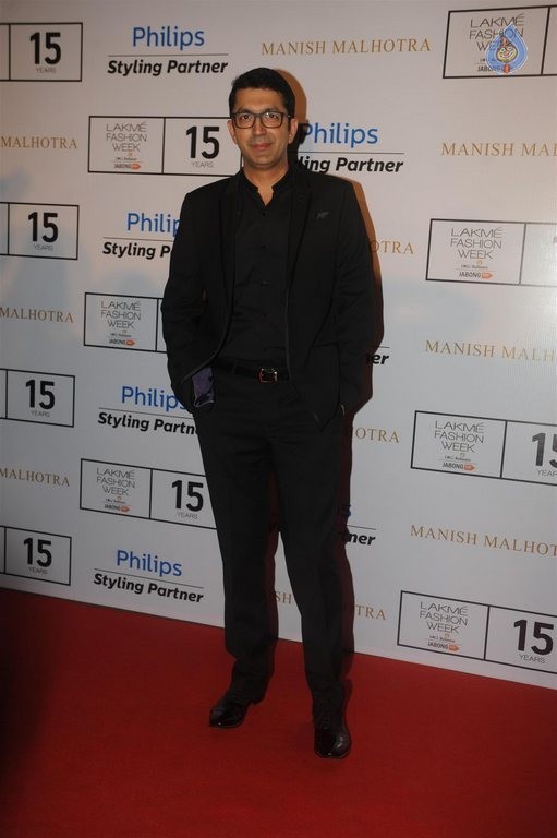 LFW 2015 Manish Malhotra Show 2 - 23 / 63 photos