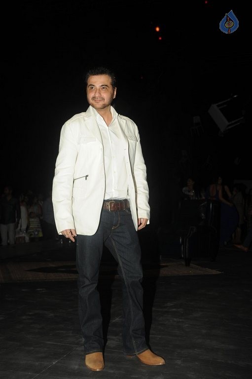 LFW 2015 Manish Malhotra Show 2 - 29 / 63 photos