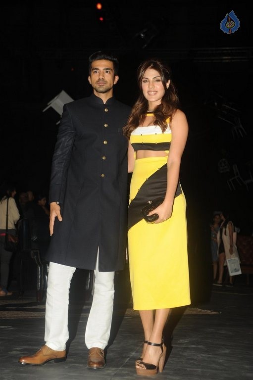 LFW 2015 Manish Malhotra Show 2 - 30 / 63 photos