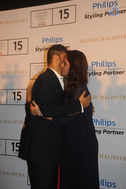 LFW 2015 Manish Malhotra Show 2 - 33 / 63 photos