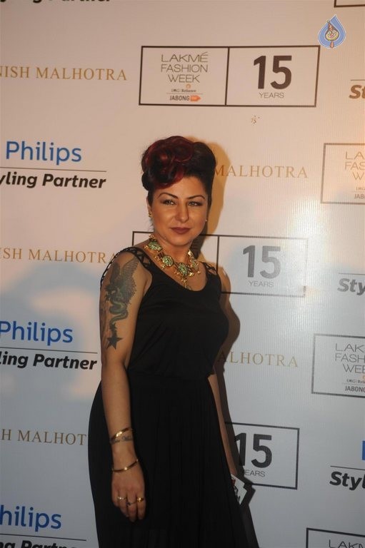 LFW 2015 Manish Malhotra Show 2 - 40 / 63 photos