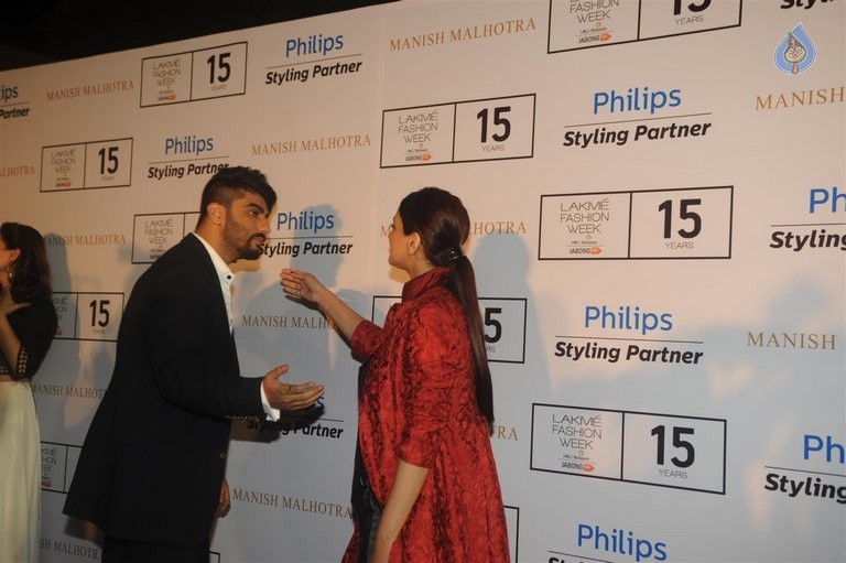 LFW 2015 Manish Malhotra Show 2 - 54 / 63 photos