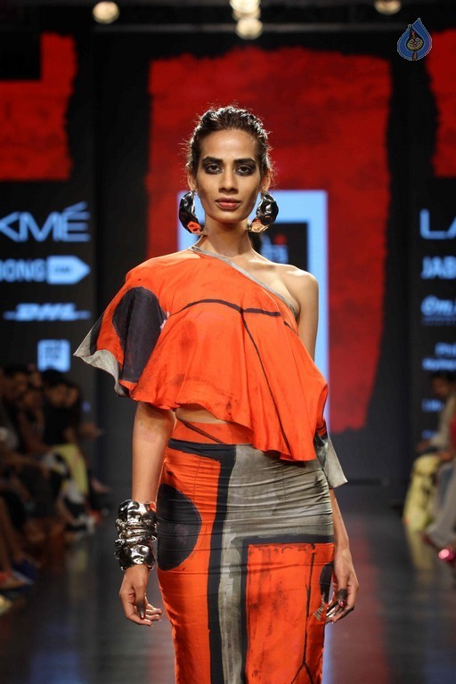 LFW 2015 Masaba Show - 26 / 35 photos