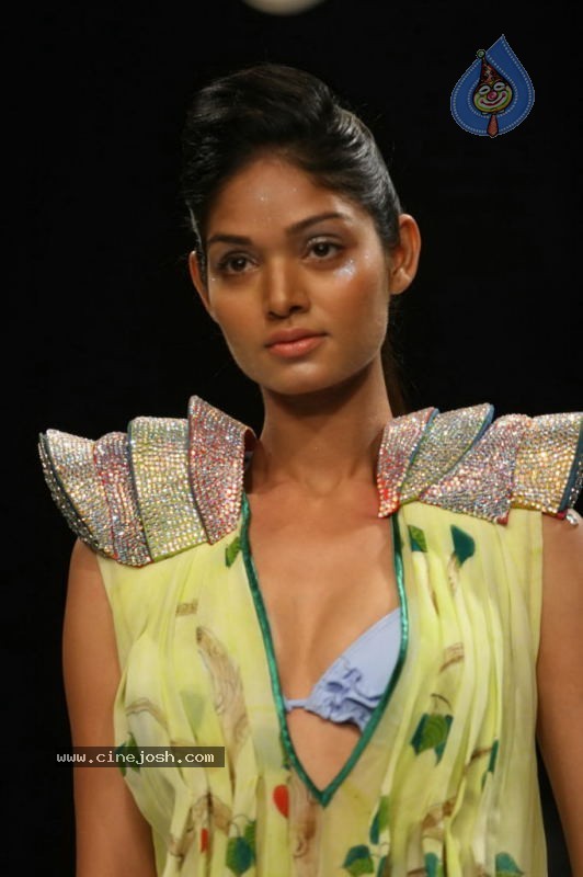 LFW Day 1 All Fashion Show Photos - 1 / 127 photos