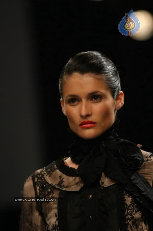 LFW Day 1 All Fashion Show Photos - 28 / 127 photos