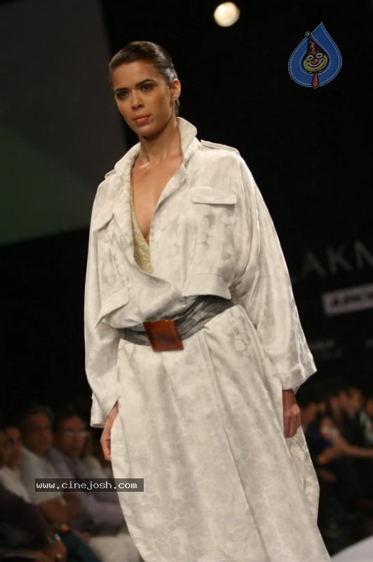 LFW Day 1 All Fashion Show Photos - 66 / 127 photos