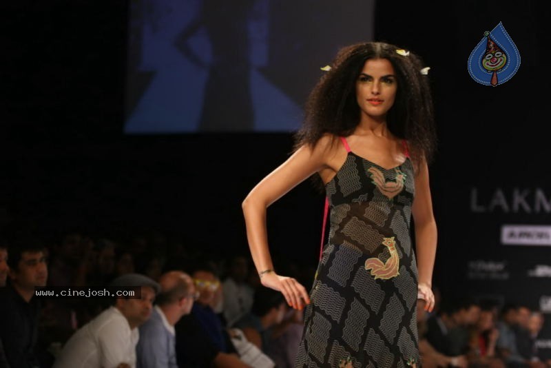 LFW Day 4 All Fashion Shows - 43 / 107 photos