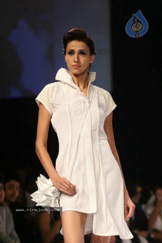 LFW Day 4 All Fashion Shows - 49 / 107 photos