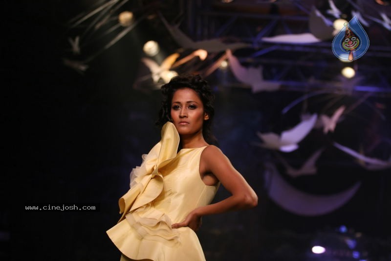 LFW Grand Finale Fashion Show - 11 / 117 photos