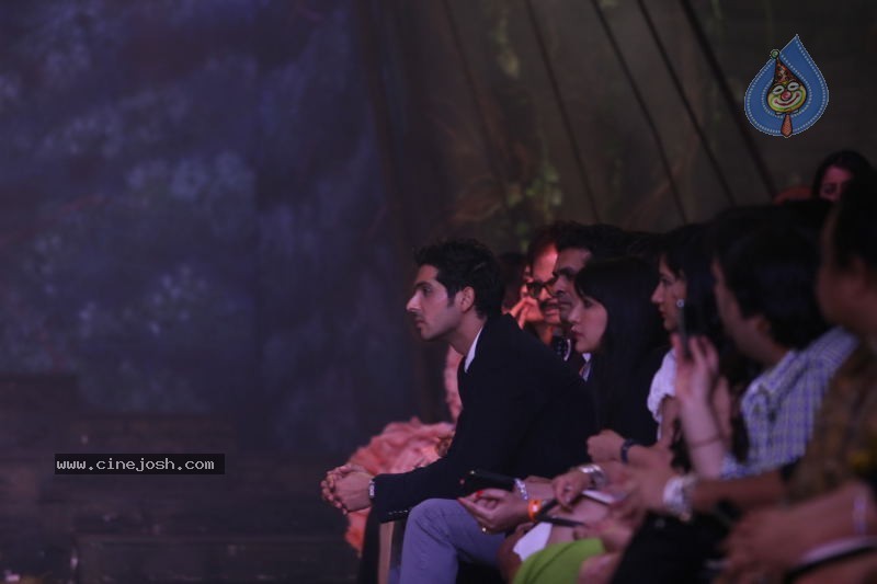 LFW Grand Finale Fashion Show - 26 / 117 photos