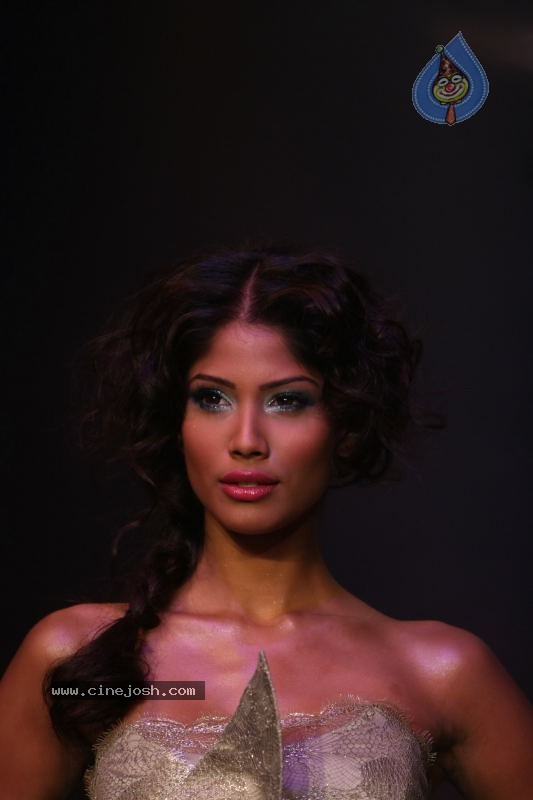 LFW Grand Finale Fashion Show - 35 / 117 photos
