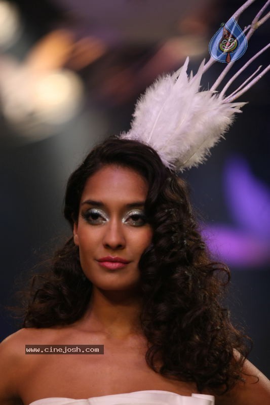 LFW Grand Finale Fashion Show - 58 / 117 photos