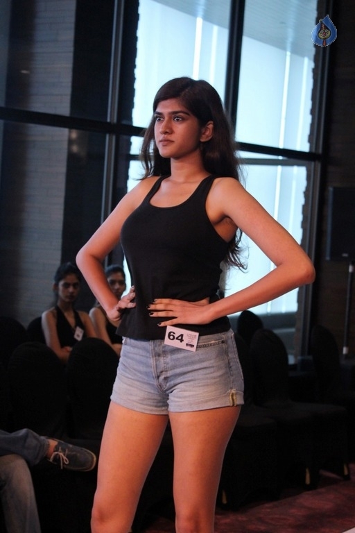 LFW Model Auditions - 28 / 42 photos